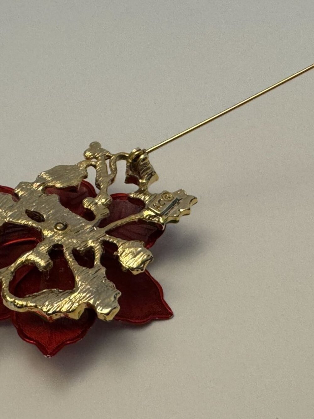 Kenneth Cole Red Poinsettia Brooch Pin Gold-Tone Accents Berry Detail Christmas - Picture 7 of 9